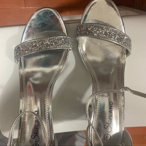 $5 shipping… Women's Open Toe Ankle Strap Chunky Block Low Heel Dress Pump - Picture 8 of 8